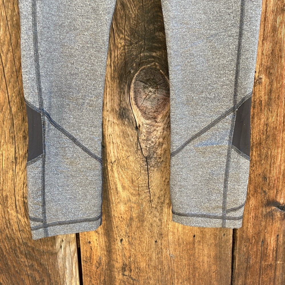 Lululemon Pace Rival Leggings grey & black size 6 side pockets and zipper pocket - Picture 3 of 10